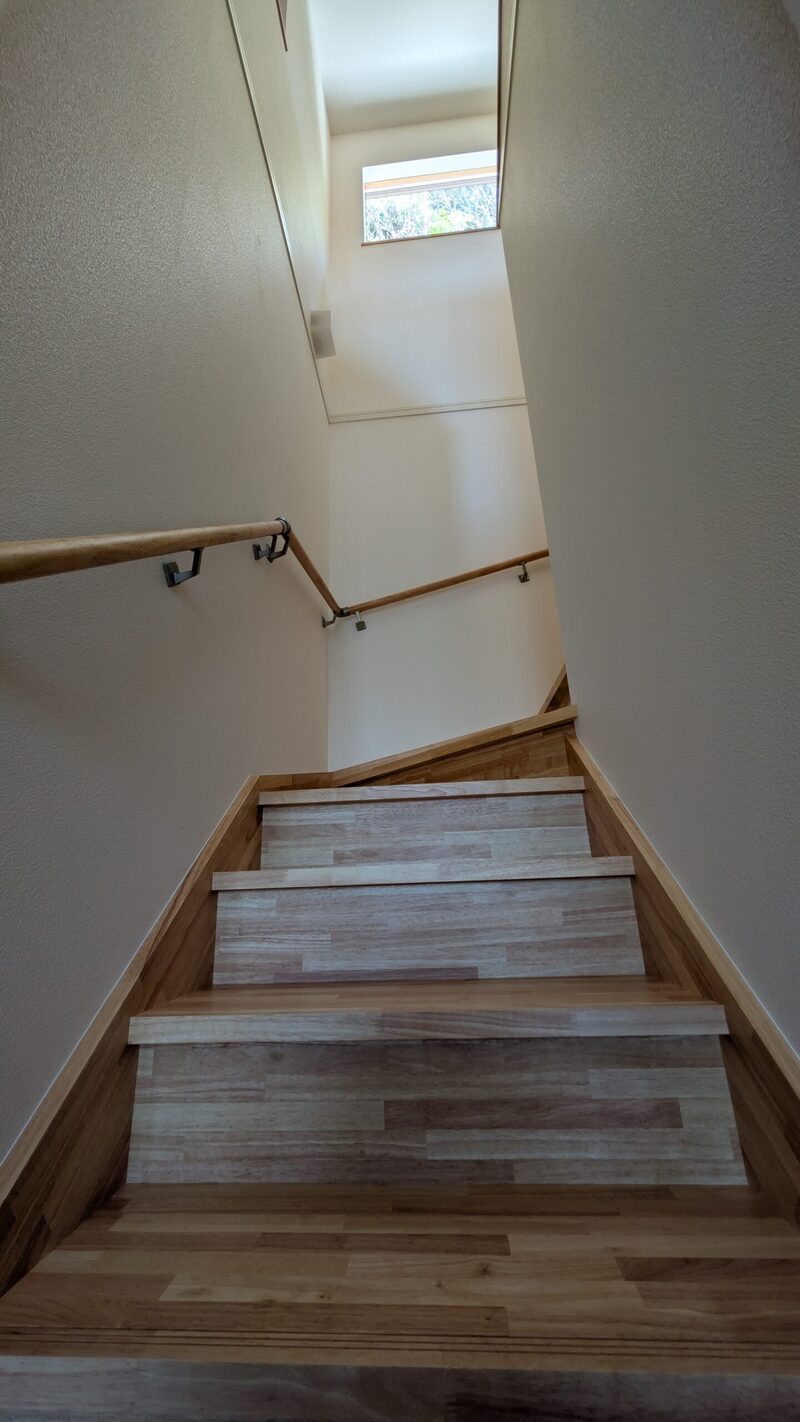 階段を上がっていくと～   