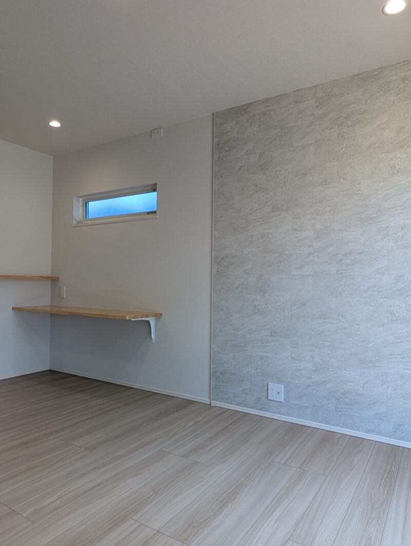 壁・天井クロス：リリカラ