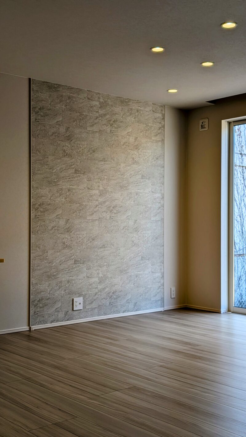 リビングのアクセント壁！