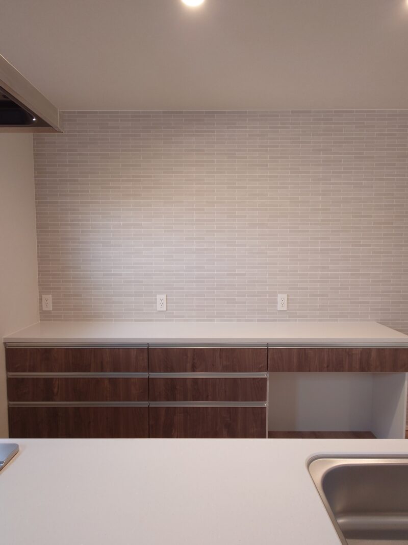 ボーダータイル柄のクロス