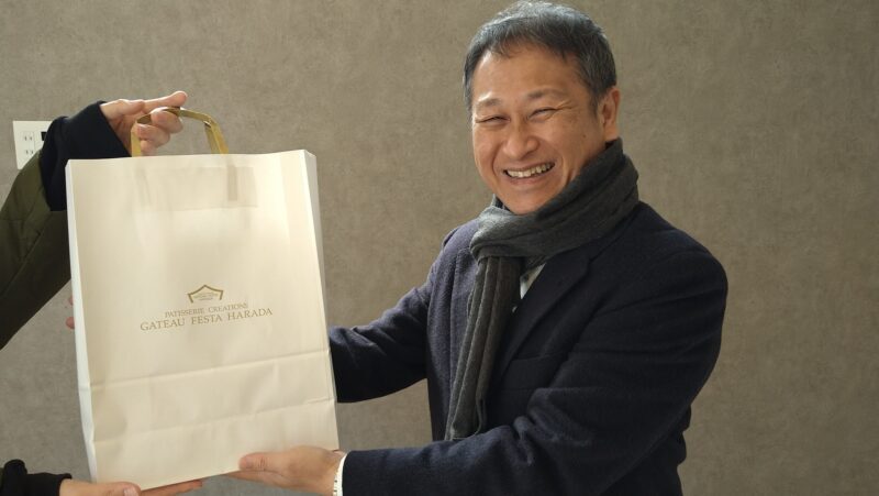 笑顔はじける店長。笑