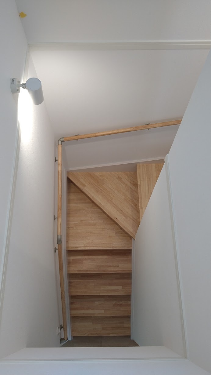 階段も、15段ある