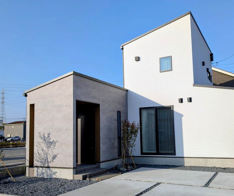 白×グレーのコントラスト」 ​